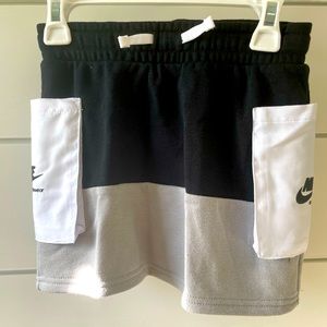 NWT Nike Skirt Girls (6w)